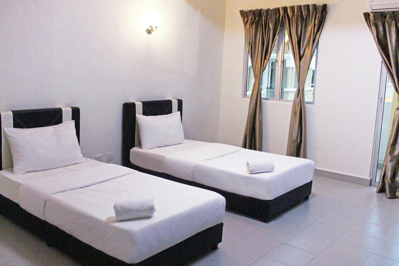 Tiara Desaru Resort Exterior photo